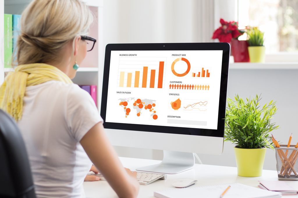 Bitrix24 vs. Creatio - Welches CRM-System ist besser für Kommunikation und Zusammenarbeit?