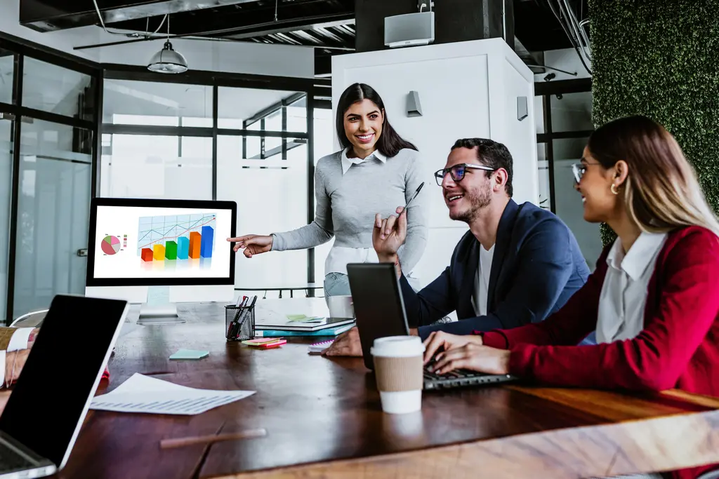 Hyperautomatisierung in der Logistik: 10 Strategien für die deutsche Industrie 4.0