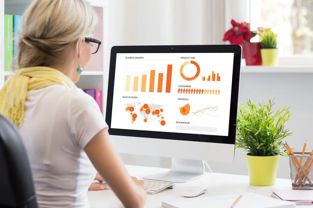Bitrix24 vs. Creatio - Welches CRM-System ist besser für Kommunikation und Zusammenarbeit?