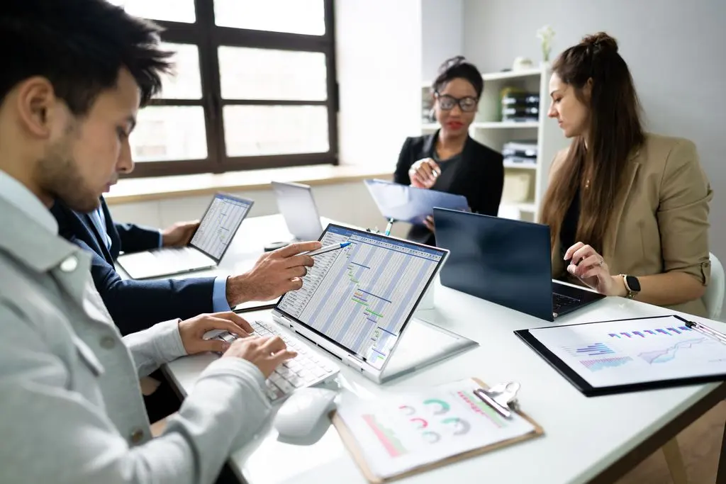 Gantt-Diagramme optimieren: 11 clevere Lösungen für häufige Projektmanagement-Probleme
