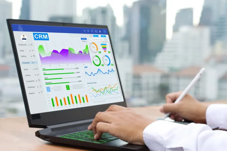 Bitrix24: Das benutzerfreundlichste CRM für deutsche Bildungs- und Wohltätigkeitsorganisationen